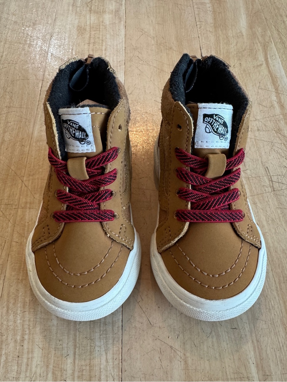 Vans Toddler MTE Sk8 Hi-Zip Water-Resistant Sneakers | Size 5